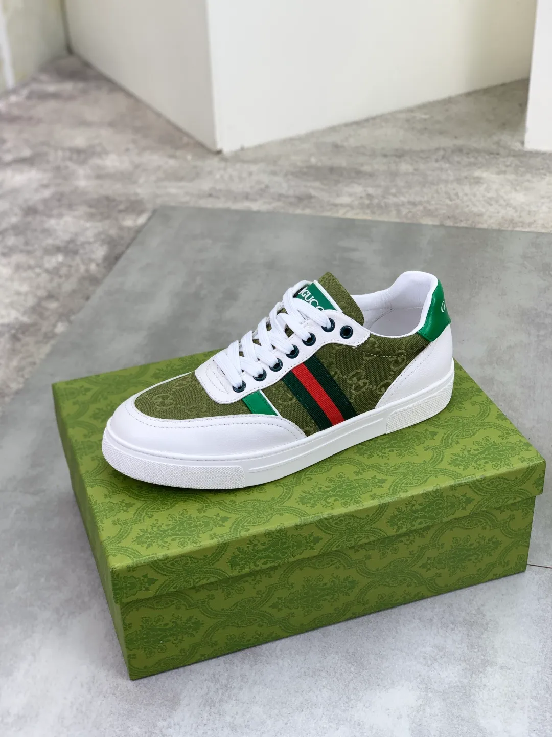 Men's men's shoes 💰P420💰【New style】(GUCCI) official website's latest 🎁🎁casual and fashionable men's shoes👟, hot style 💥 style is simple and elegant, exclusive for trendy men. Unique official website's latest brand double G element Elements 👑 Original Gucci decoration, fashionable and generous, original calfskin fabric ✅ Fully imported first-layer pigskin lining, official website designated wear-resistant, lightweight original rubber casual outsole, classic model taken in real life 🎬39-44 5️⃣ colors available